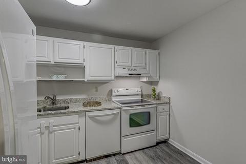 9720 Whiskey Run, Laurel, MD 20723 photo 11