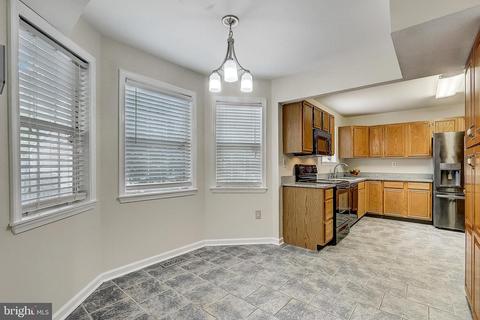 9348 Kings Post Ct, Laurel, MD 20723 photo 16
