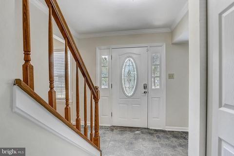 9348 Kings Post Ct, Laurel, MD 20723 photo 4