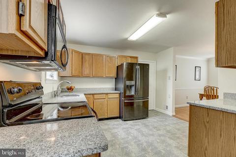 9348 Kings Post Ct, Laurel, MD 20723 photo 12