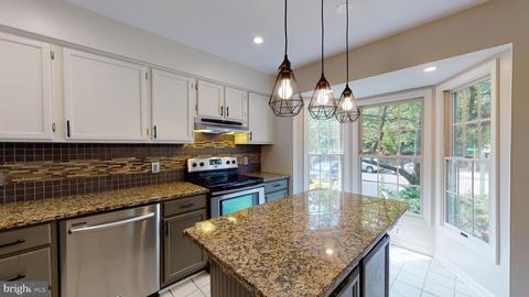 9342 Breamore Ct, Laurel, MD 20723 photo 13