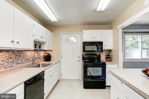9156 Gross Ave, Laurel, MD 20723 photo 13