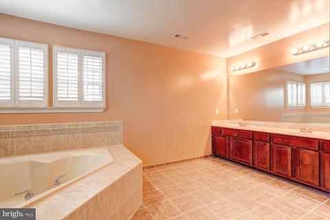 10044 Fall Rain Dr, Laurel, MD 20723 photo 24