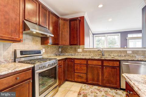 10044 Fall Rain Dr, Laurel, MD 20723 photo 9