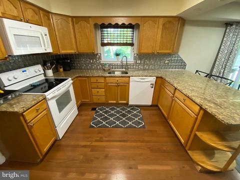 8068 Prelude Ln, Columbia, MD 21045 photo 2