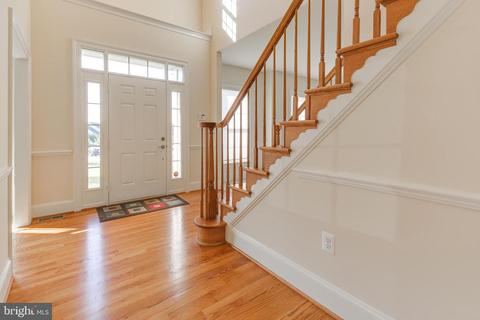 8411 Sonnet Ct, Laurel, MD 20723 photo 4