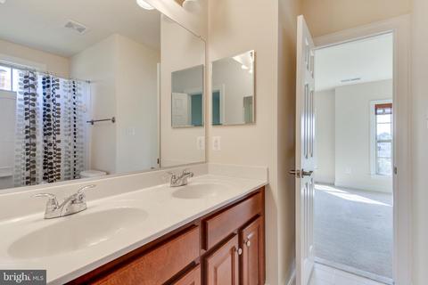 8411 Sonnet Ct, Laurel, MD 20723 photo 19