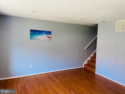 9809 Whiskey Run, Laurel, MD 20723 photo 2
