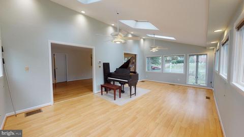 9629 Baltimore Ave, Laurel, MD 20723 photo 10