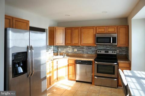 9124 Bryant Ave, Laurel, MD 20723 photo 2
