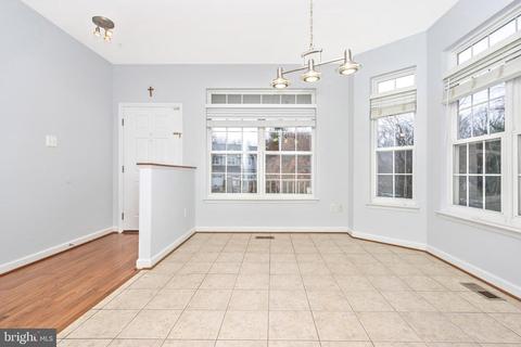 8593 Light Moon Way, Laurel, MD 20723 photo 4