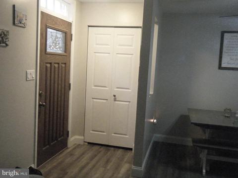 9883 Whiskey Run, Laurel, MD 20723 photo 2