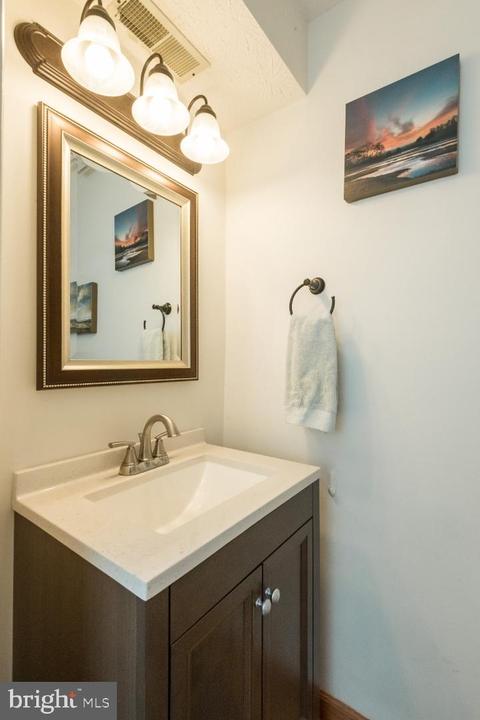 8315 Sperry Ct, Laurel, MD 20723 photo 6
