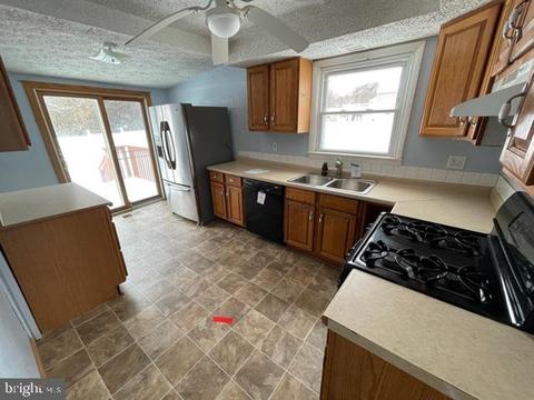 7322 Cedar Ave, Jessup, MD 20794 photo 3