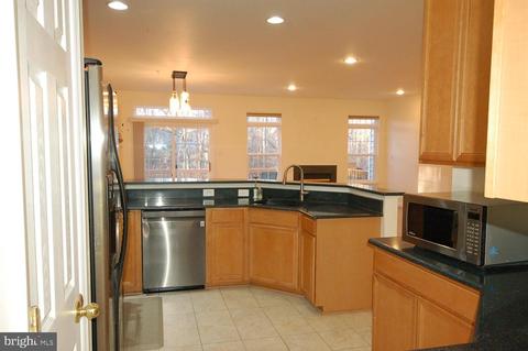 8584 Light Moon Way, Laurel, MD 20723 photo 2
