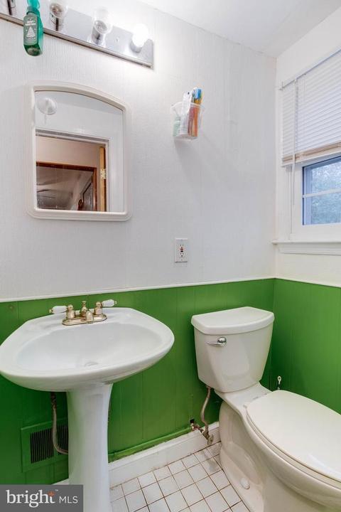 9610 Baltimore Ave, Laurel, MD 20723 photo 12