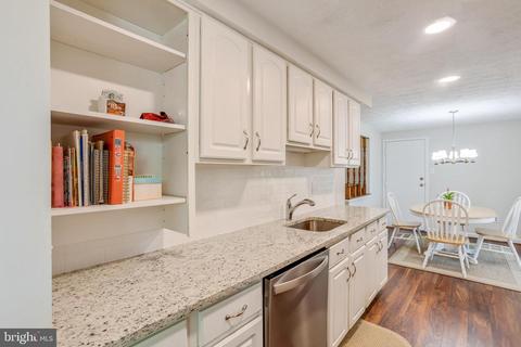 10050 Quantrell Row, Columbia, MD 21046 photo 13