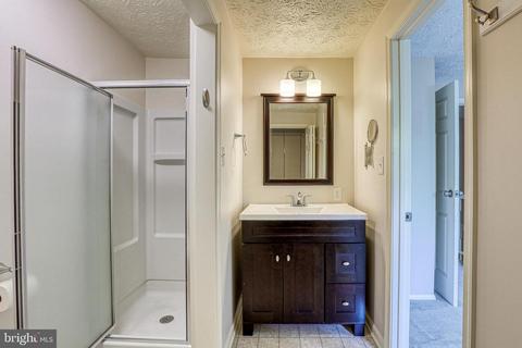 10532 Saddlebrook Ct, Laurel, MD 20723 photo 17