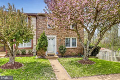 10532 Saddlebrook Ct, Laurel, MD 20723 photo 2