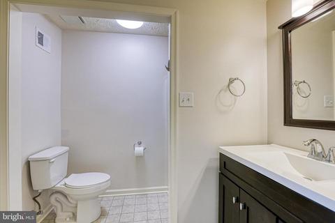 10532 Saddlebrook Ct, Laurel, MD 20723 photo 16