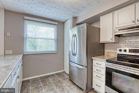 10532 Saddlebrook Ct, Laurel, MD 20723 photo 13