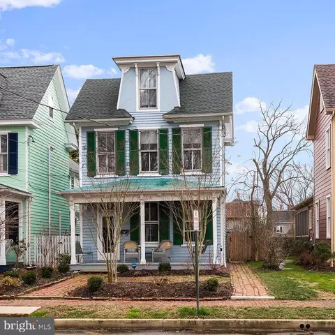 207 N Queen St, Chestertown, MD 21620