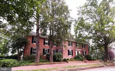 201 N Water St, Chestertown, MD 21620