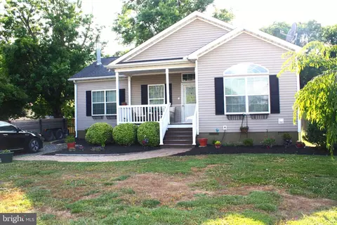 6030 N Main St, Rock Hall, MD 21661