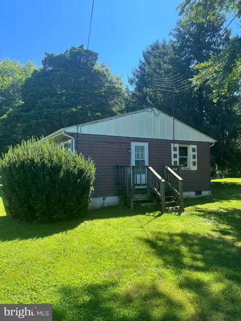 7413 Poplar Ave, Chestertown, MD 21620