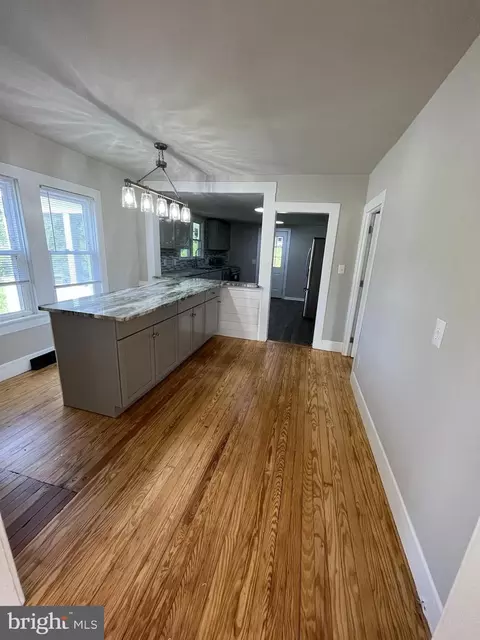 Entry Way - 21520 E Sharp St, Rock Hall, MD 21661 photo 2 of 2