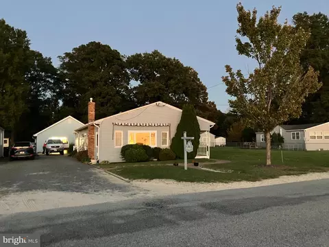 5775 Beach Rd, Rock Hall, MD 21661