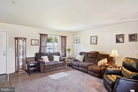 7499 Poplar Ave, Chestertown, MD 21620