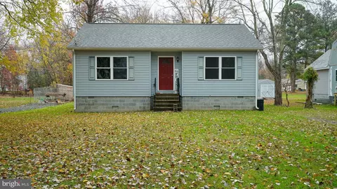 5835 Locust St, Rock Hall, MD 21661