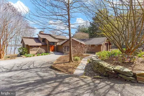 12437 Coopers Ln, Worton, MD 21678