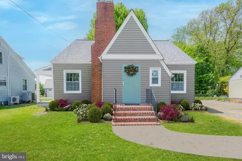 5562 S Main St, Rock Hall, MD 21661