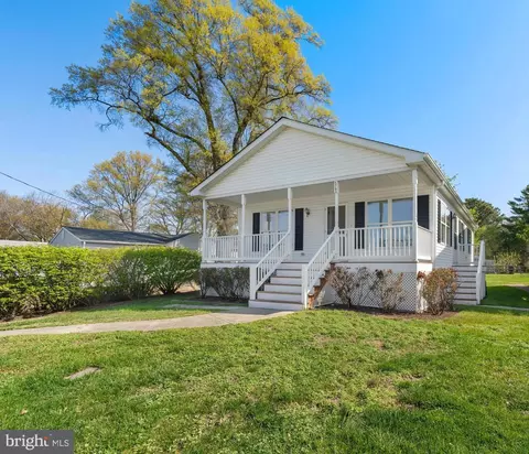 5763 Beach Rd, Rock Hall, MD 21661