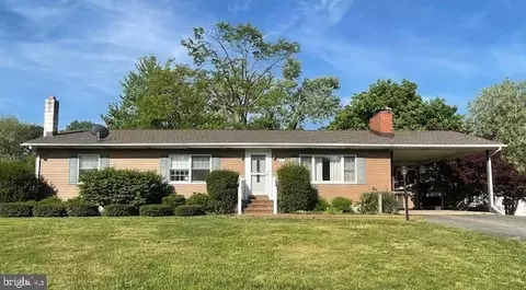 411 Jarman Ave, Galena, MD 21635