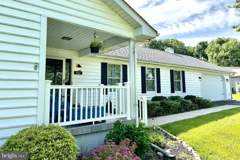807 S Meadowview Dr, Chestertown, MD 21620