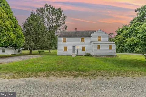 84 E Cross St, Galena, MD 21635