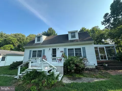 20709 Wilkins Ave, Rock Hall, MD 21661