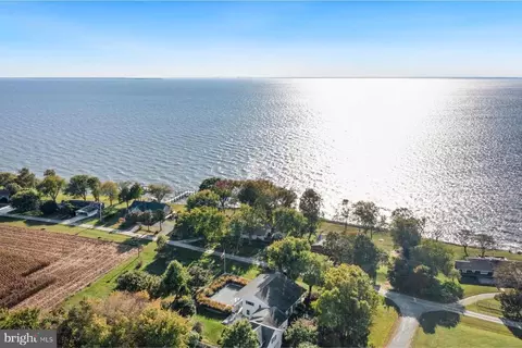 4954 Huntingfield Rd, Rock Hall, MD 21661