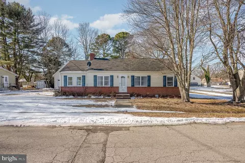 5886 Williams St, Rock Hall, MD 21661