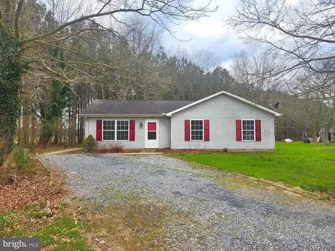 6166 Dorlon Dr, Rock Hall, MD 21661