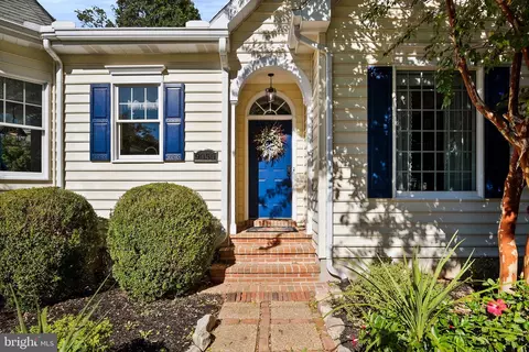 9050 Point Ln, Chestertown, MD 21620