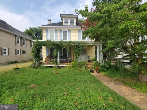 108 S Main St, Galena, MD 21635
