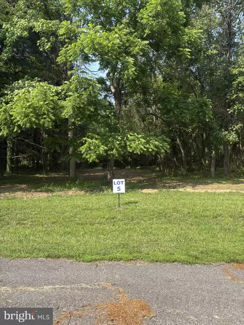 5 Wilson Point Rd, Galena, MD 21635