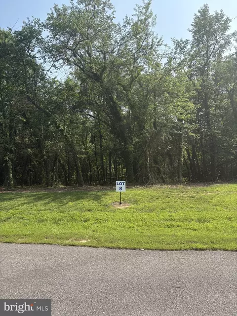8 Wilson Point Rd, Galena, MD 21635