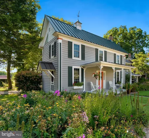5648 S Main St, Rock Hall, MD 21661