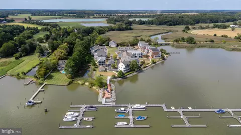 118 Little Harbor Way #202, Chestertown, MD 21620