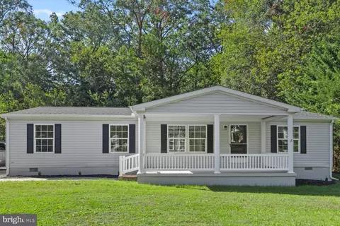 5086 Skinners Neck Rd, Rock Hall, MD 21661